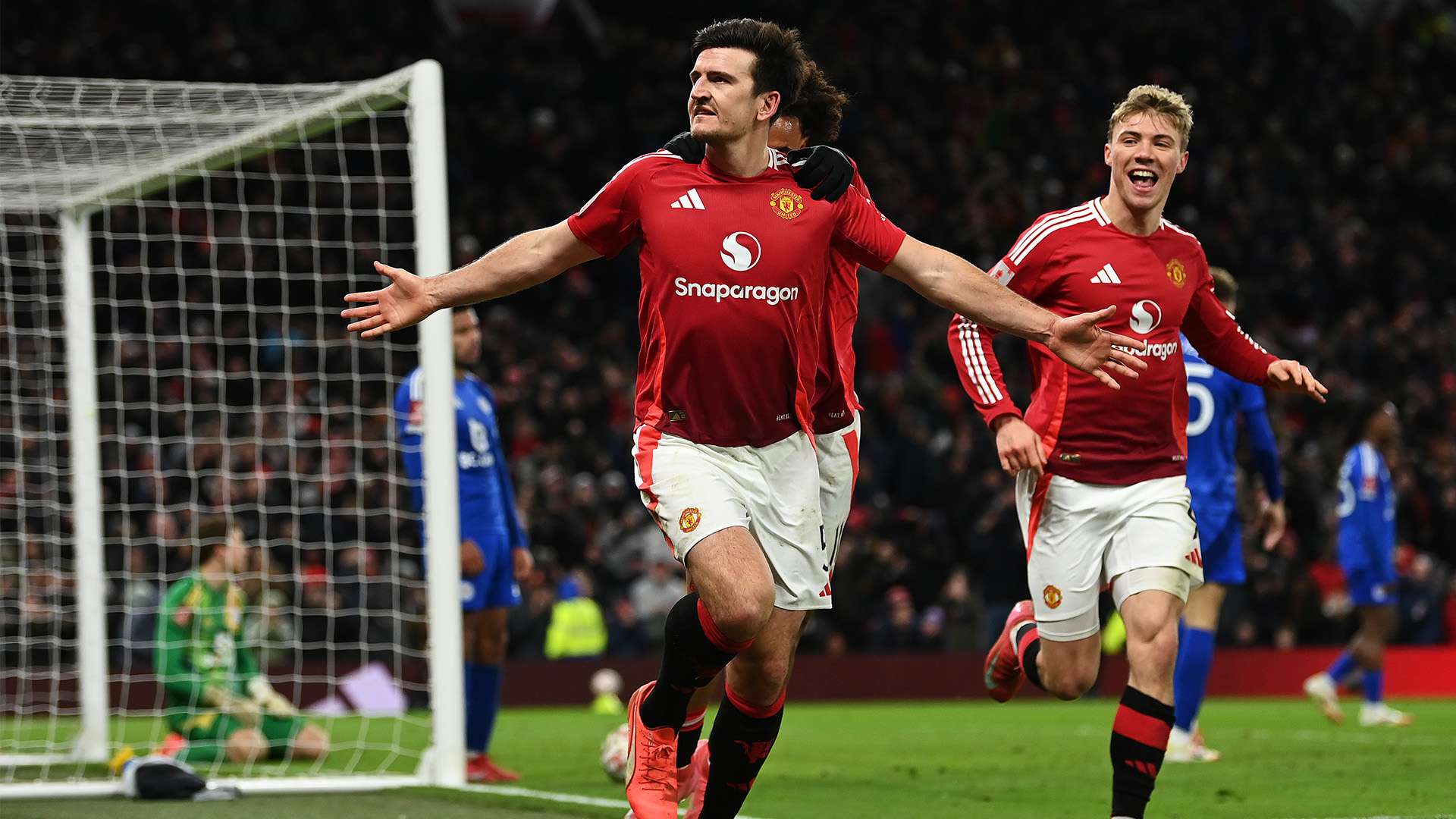 吸引多名防 吸引多名防